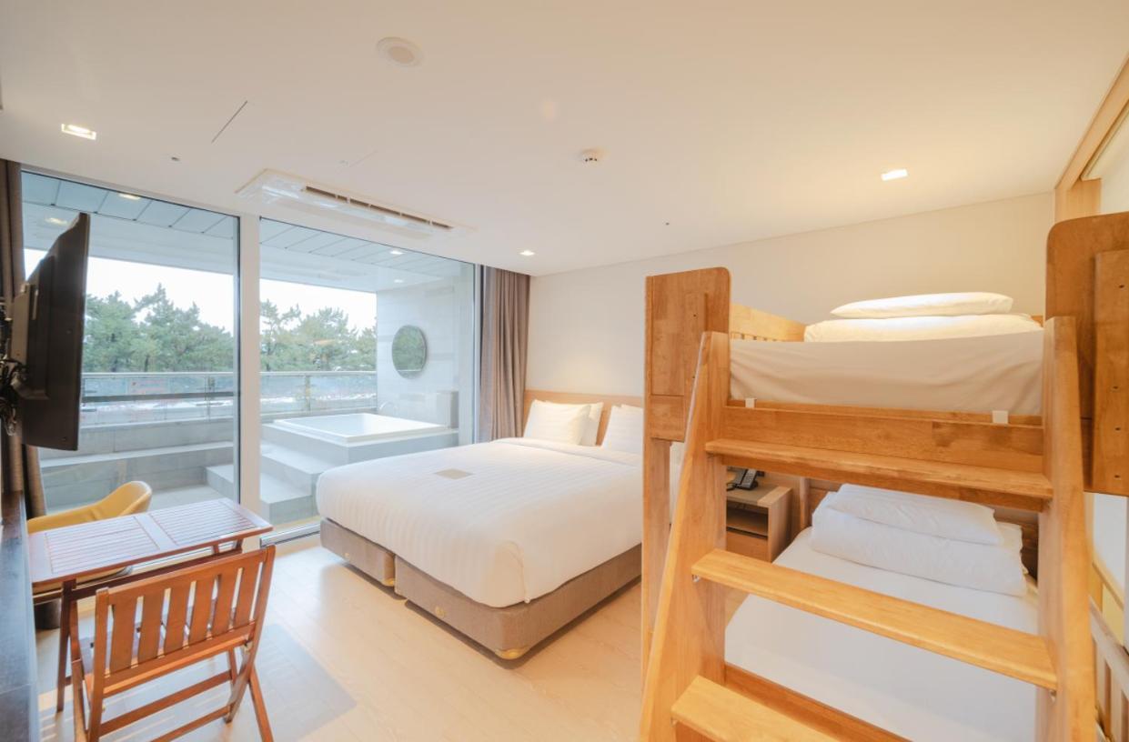 Hotel Skybay Gyeongpo 5*