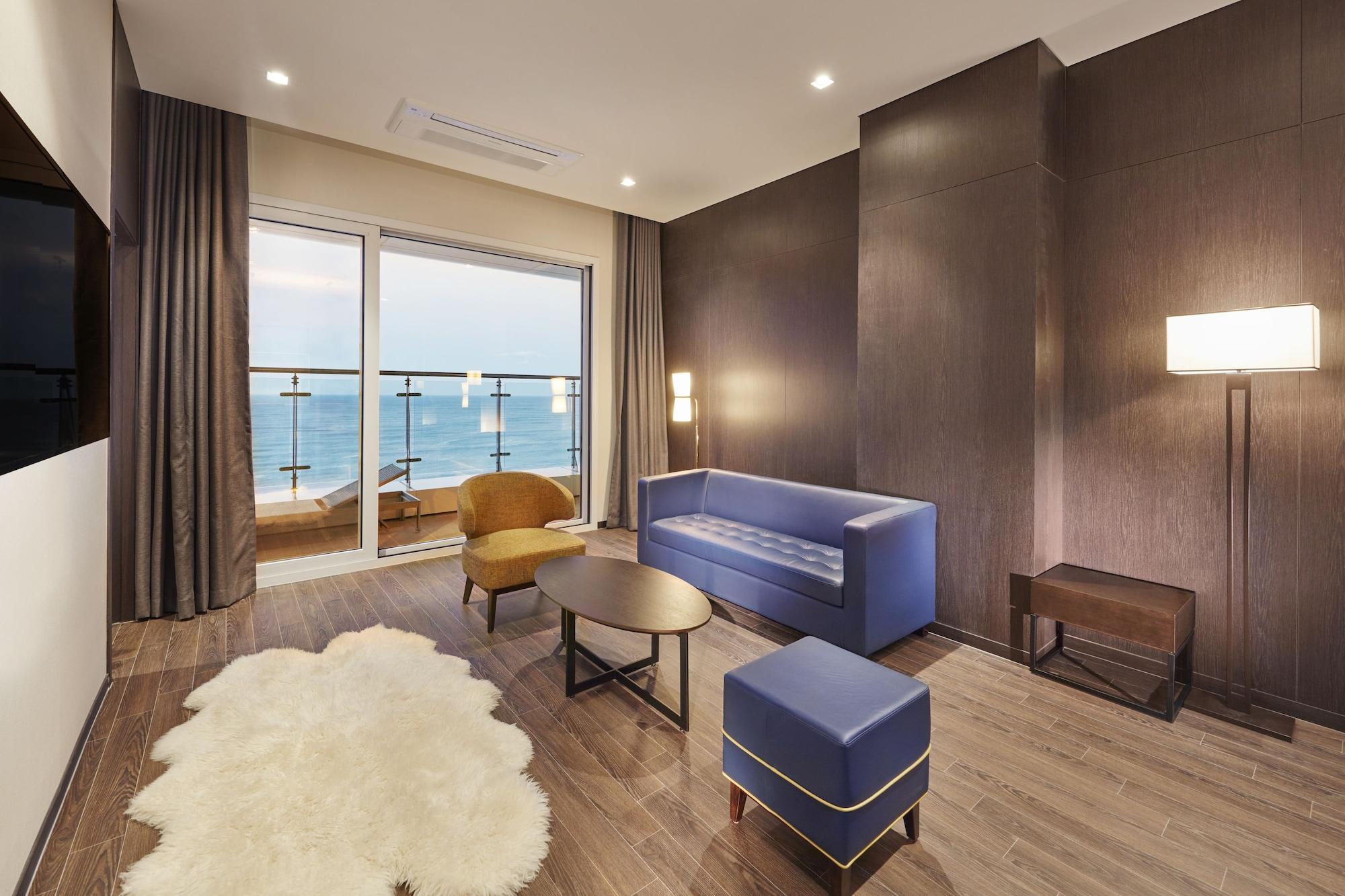 Skybay Gyeongpo Hotel 5*